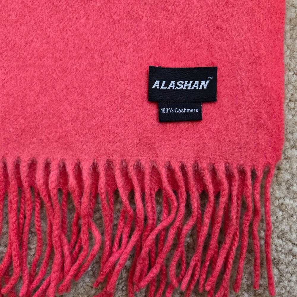 Cashmere Fringed Scarf Pink Alashan Lux - Picture 2 of 7